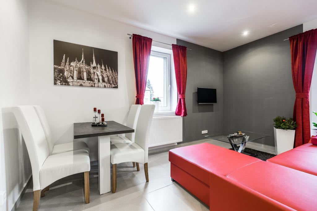 Hotel Apartments Benesova 6 Kutná Hora Chambre photo